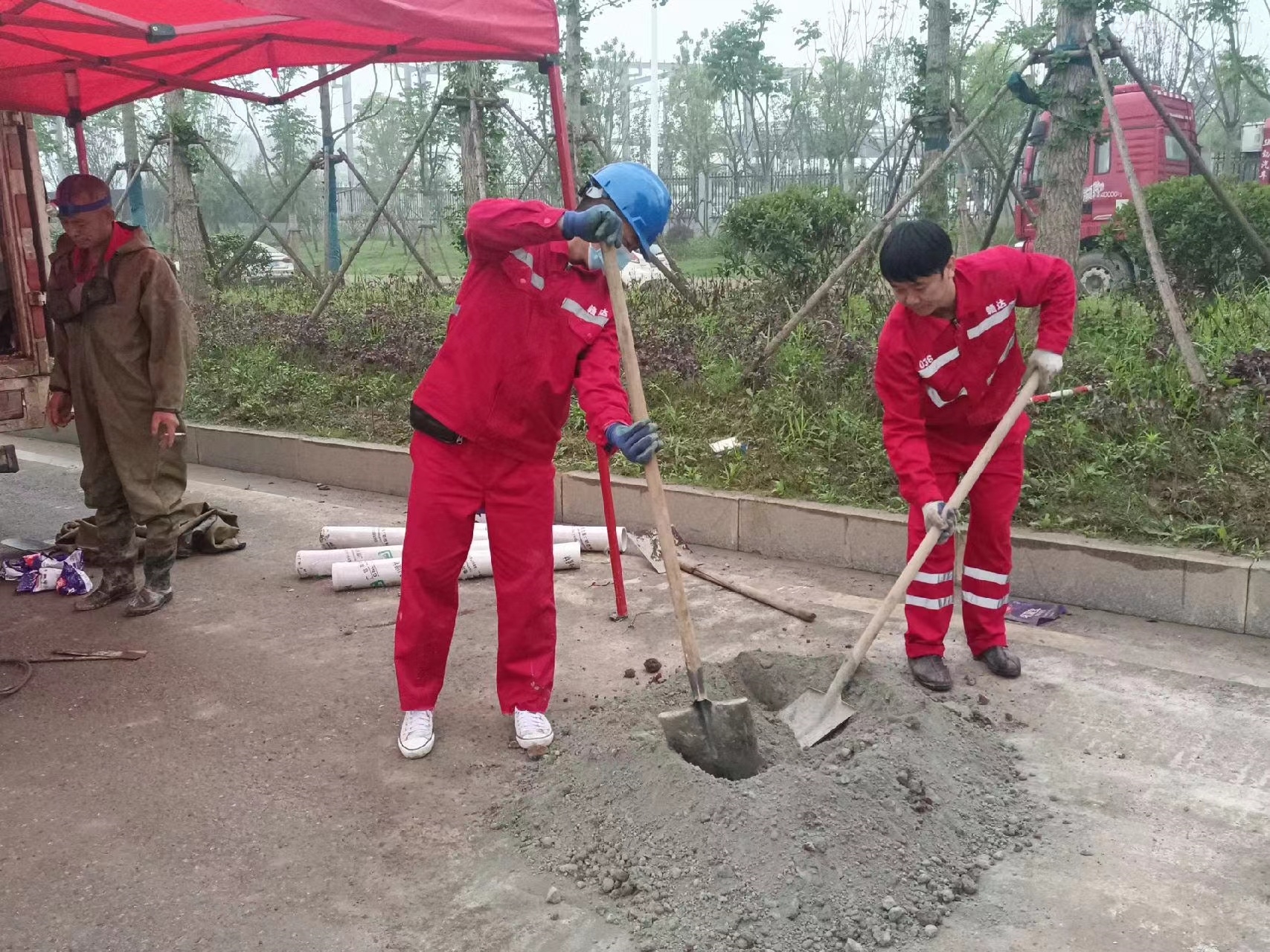 老街街道管道疏通哪家好】及时进行市政管道清淤